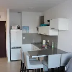 Bursztynek Z Miejscem Postojowym
