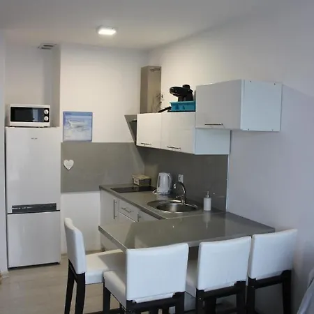 Bursztynek Z Miejscem Postojowym Apartamento *