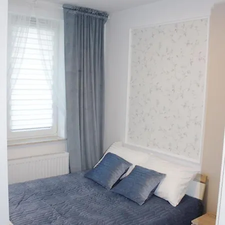 Apartment Bursztynek Z Miejscem Postojowym Kolberg