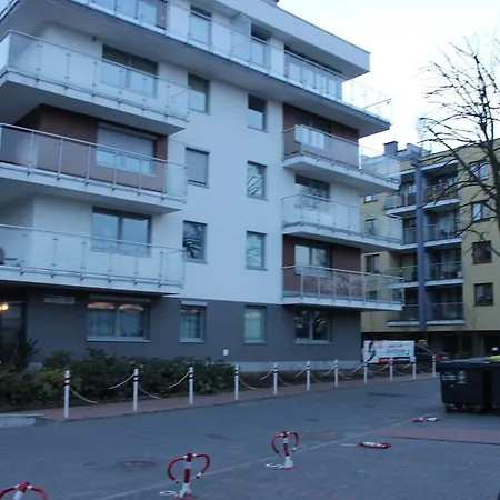 Bursztynek Z Miejscem Postojowym Apartment