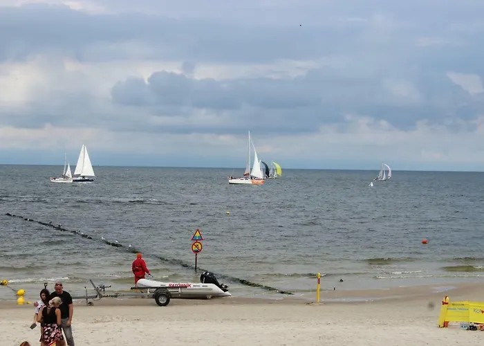 Апартаменты Bursztynek Z Miejscem Postojowym Колобжег