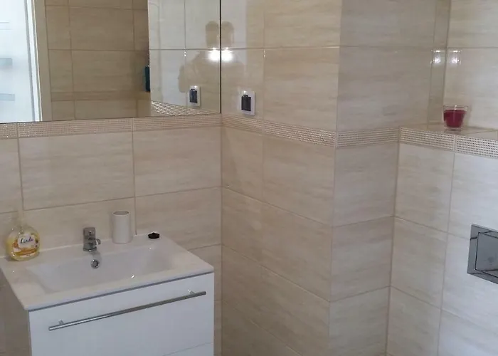 Bursztynek Z Miejscem Postojowym Колобжег